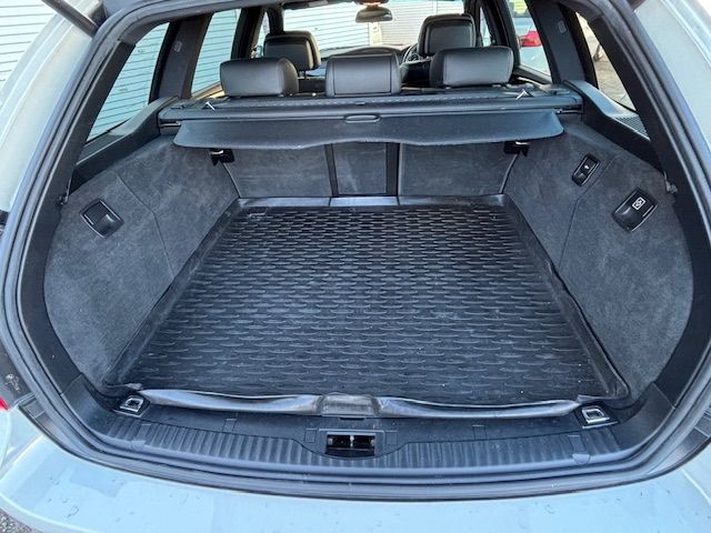 BMW 5SERIES TOURING 2009 Image 31