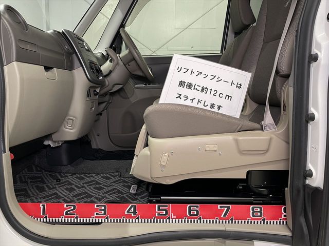 DAIHATSU TANTO 2013 Image 31