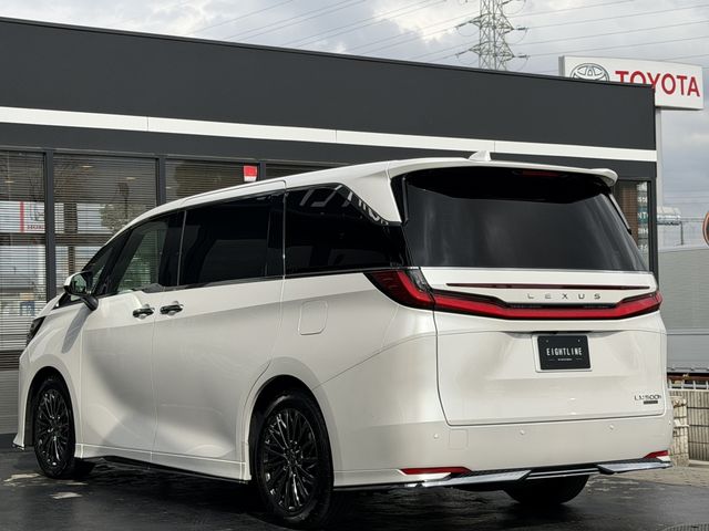TOYOTA LEXUS LM500H 2024 Image 31