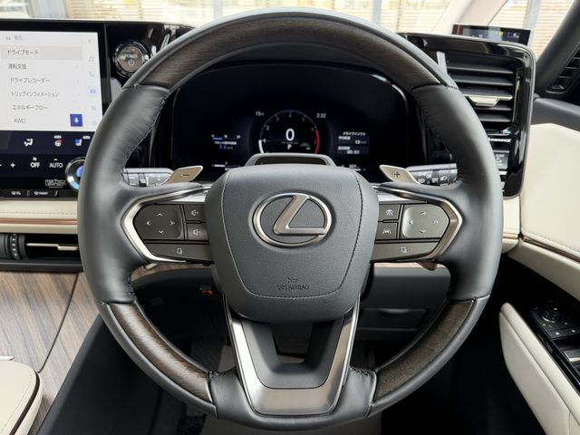 TOYOTA LEXUS LM500H 2024 Image 31