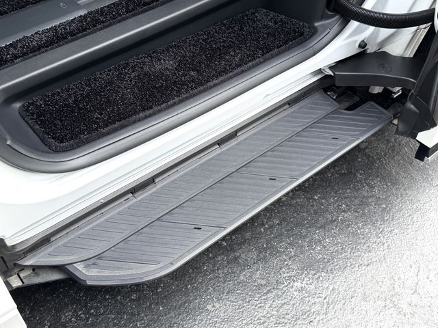 TOYOTA LEXUS LM500H 2024 Image 31