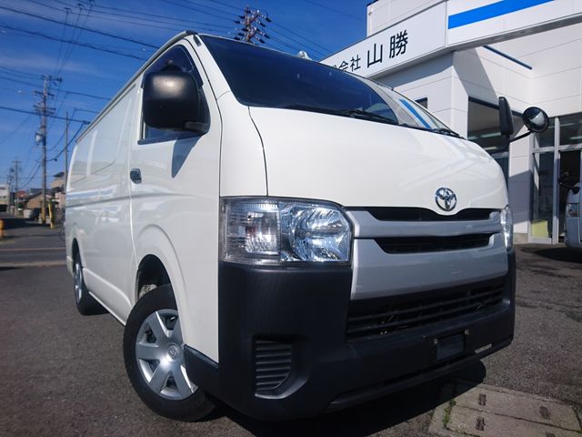 TOYOTA HIACE VAN 2WD 2020 Image 31