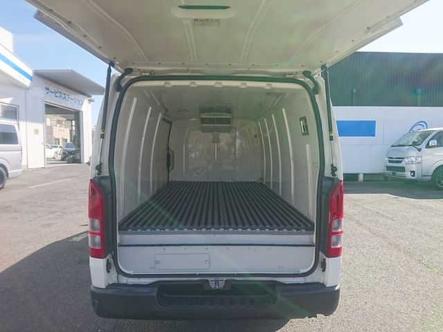 TOYOTA HIACE VAN 2WD 2020 Image 31