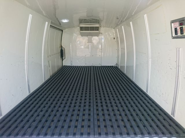 TOYOTA HIACE VAN 2WD 2020 Image 31