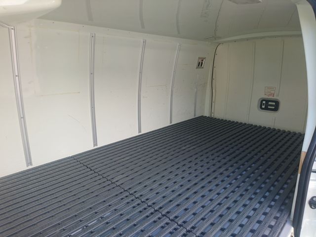 TOYOTA HIACE VAN 2WD 2020 Image 31