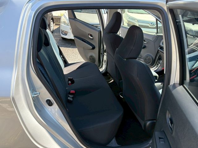 TOYOTA VITZ 2012 Image 31