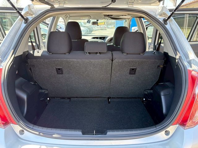 TOYOTA VITZ 2012 Image 31