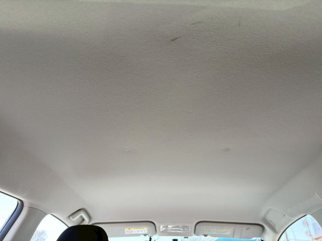 TOYOTA VITZ 2012 Image 31