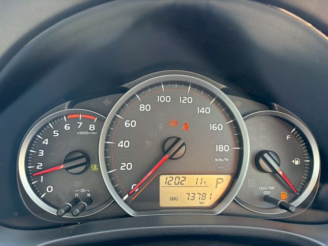 TOYOTA VITZ 2012 Image 31