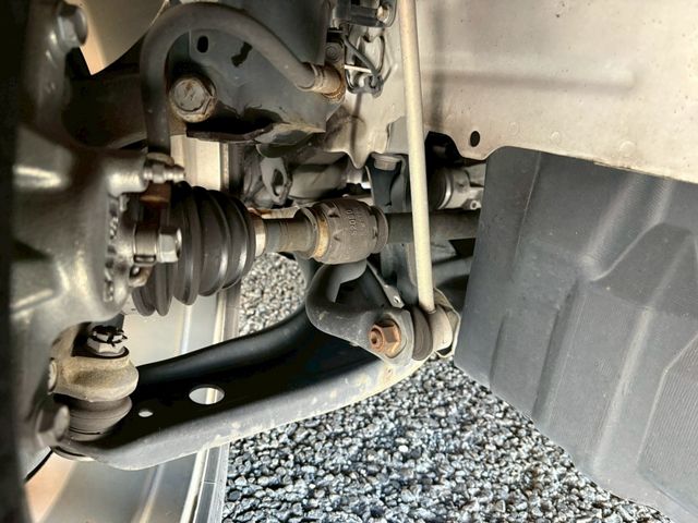 TOYOTA VITZ 2012 Image 31