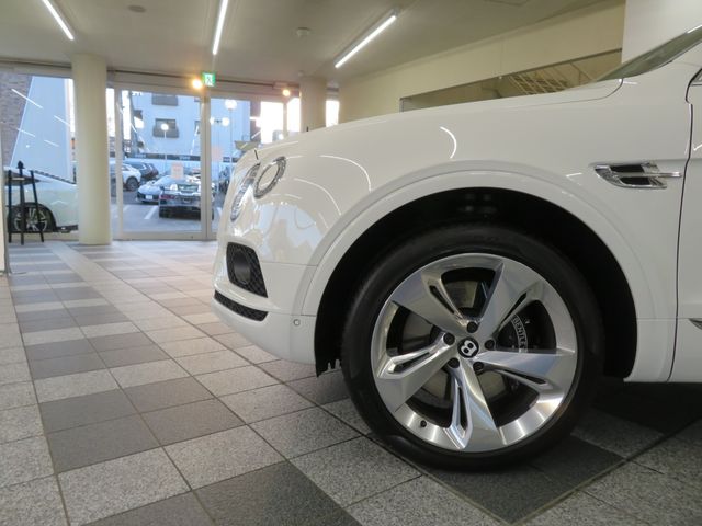 BENTLEY BENTAYGA 2019 Image 31
