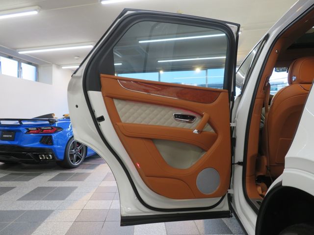 BENTLEY BENTAYGA 2019 Image 31