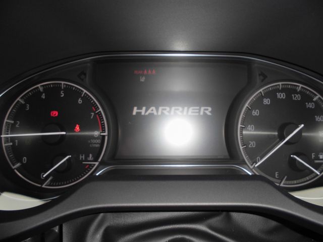 TOYOTA HARRIER 2WD 2024 Image 31