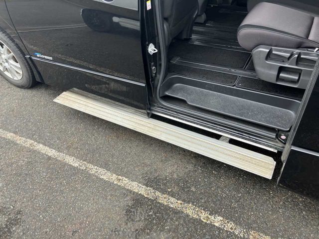 NISSAN SERENA  S-HYBRID 2017 Image 31