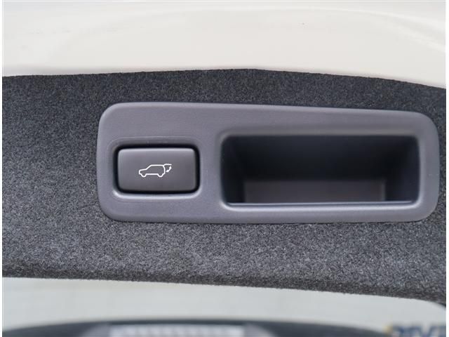 TOYOTA HARRIER 4WD 2017 Image 31