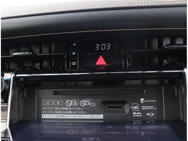 TOYOTA HARRIER 4WD 2017 Image 31