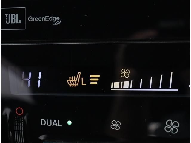 TOYOTA HARRIER 4WD 2017 Image 31