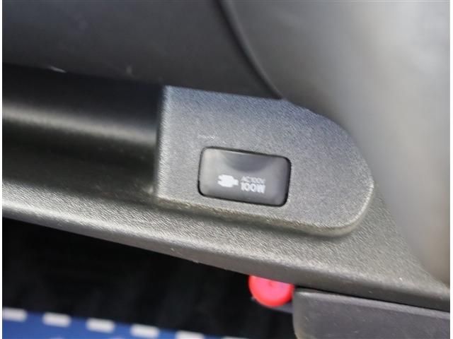 TOYOTA HIACE VAN 2WD 2018 Image 31