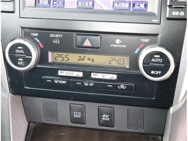 TOYOTA CAMRY HYBRID 2012 Image 31