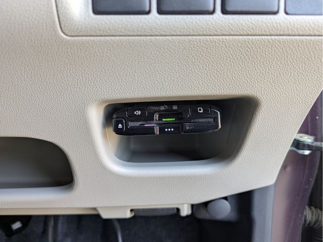 TOYOTA PIXIS JOY 2016 Image 31