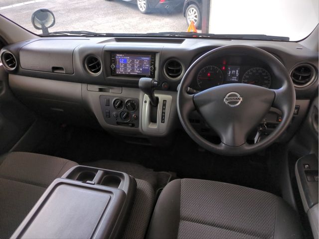 NISSAN NV350 CARAVAN 2020 Image 31