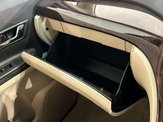 TOYOTA ALPHARD 2013 Image 31