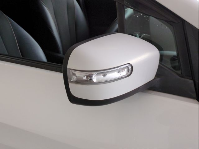 MAZDA PREMACY 2013 Image 31