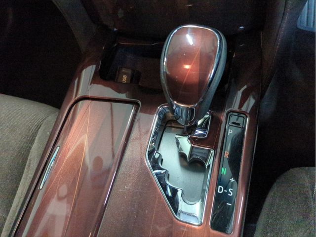 TOYOTA CROWN SEDAN 2013 Image 31