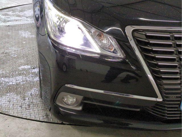 TOYOTA CROWN SEDAN 2013 Image 31
