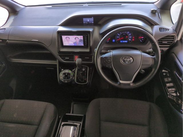 TOYOTA NOAH 2017 Image 31