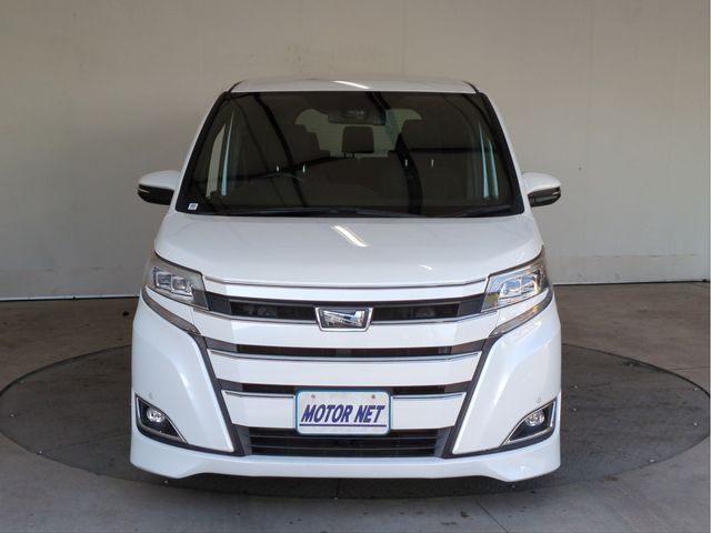 TOYOTA NOAH 2017 Image 31