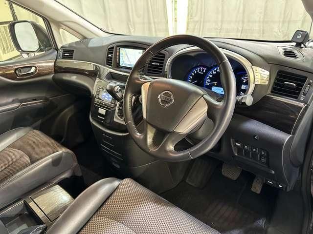 NISSAN ELGRAND 2012 Image 31