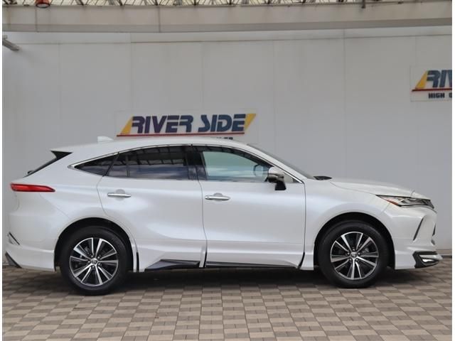 TOYOTA HARRIER 2WD 2023 Image 31