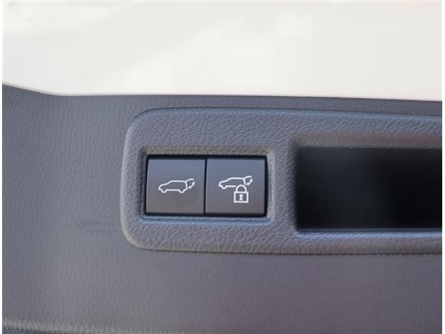 TOYOTA HARRIER 2WD 2023 Image 31