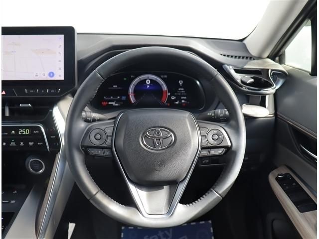 TOYOTA HARRIER 2WD 2023 Image 31
