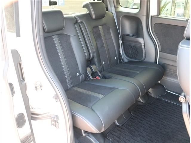 HONDA N BOX CUSTOM 2022 Image 31