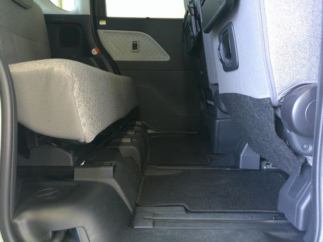 DAIHATSU TANTO 2022 Image 31