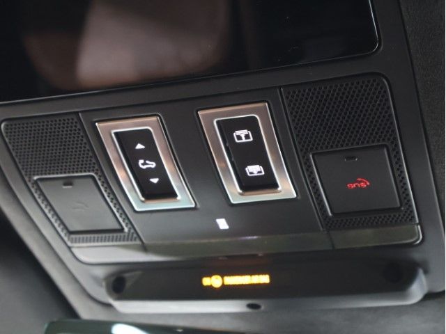 ROVER DEFENDER 2025 Image 31