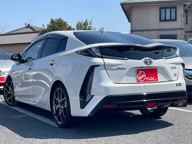 TOYOTA PRIUS PHV 2020 Image 31