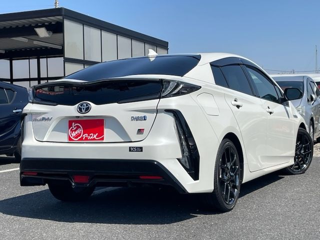 TOYOTA PRIUS PHV 2020 Image 31