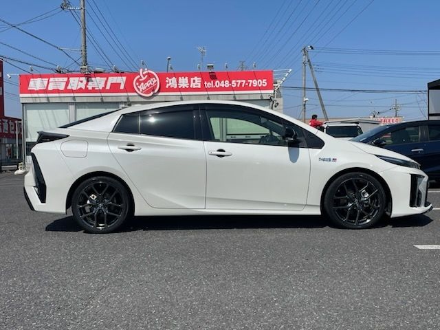 TOYOTA PRIUS PHV 2020 Image 31