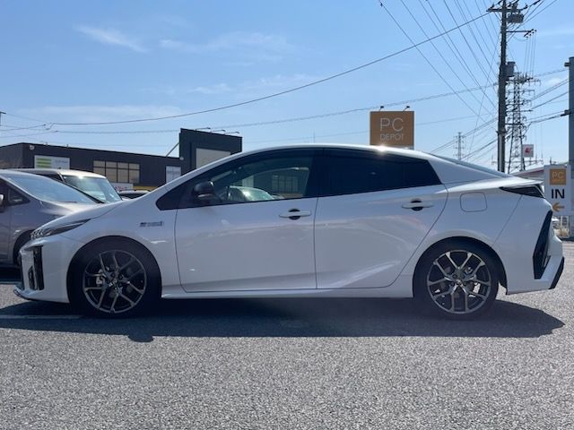 TOYOTA PRIUS PHV 2020 Image 31