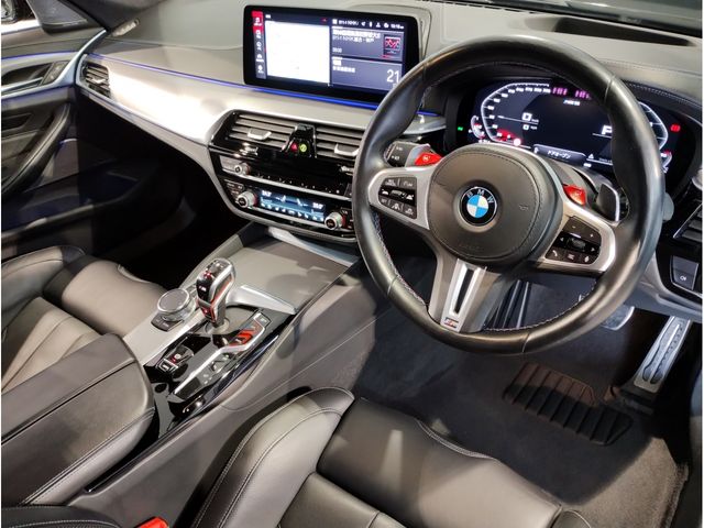 BMW M5 2023 Image 31