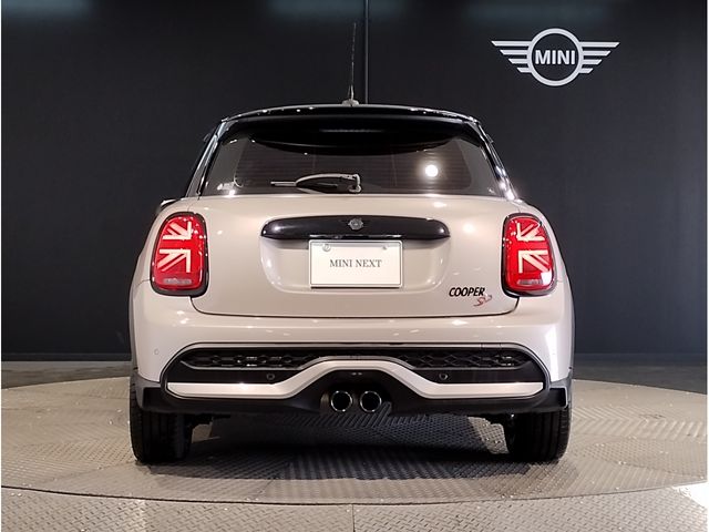 BMW MINI COOPER SD 5DOOR 2022 Image 31