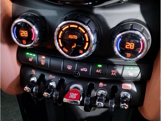 BMW MINI COOPER SD 5DOOR 2022 Image 31