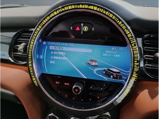 BMW MINI COOPER SD 5DOOR 2022 Image 31