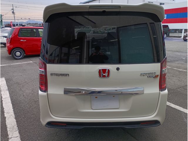 HONDA STEPWAGON SPADA 2011 Image 31
