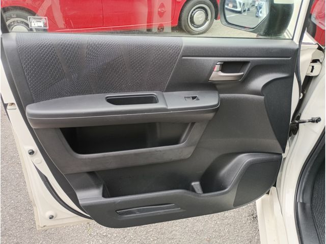 HONDA STEPWAGON SPADA 2011 Image 31