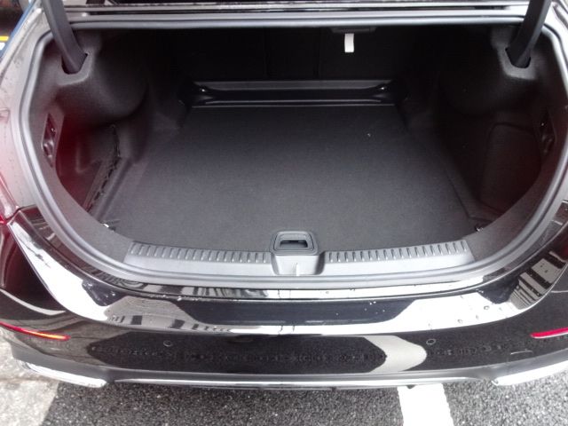 MERCEDES BENZ E CLAS 2024 Image 31