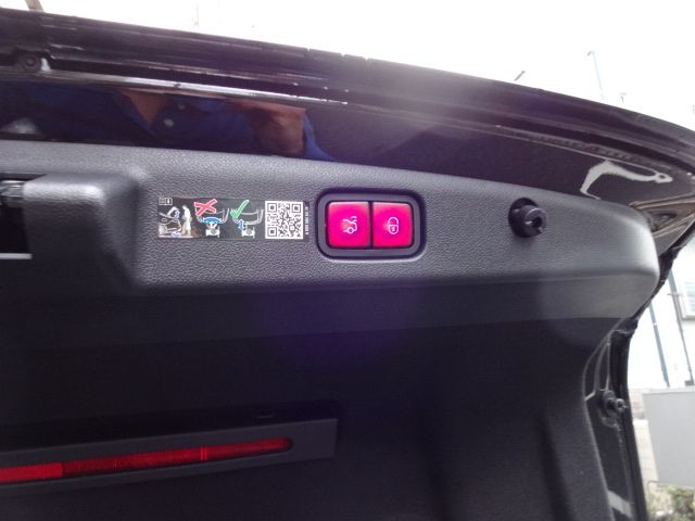 MERCEDES BENZ E CLAS 2024 Image 31